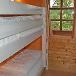 بيت للعطل Blockhaus Mit Wintergarten In Strandnaehe *