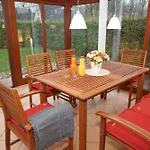 Blockhaus Mit Wintergarten In Strandnaehe بيت للعطل *