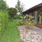 Blockhaus Mit Wintergarten In Strandnaehe *